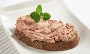 Ile kcal ma kanapka z pasztetem? Zaskakujące fakty o kaloriach!