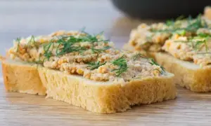 Ile piec pasztet z cukinii, aby był idealnie wilgotny i smaczny?