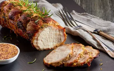 Ile piec schab na patelni, aby był soczysty i idealnie miękki