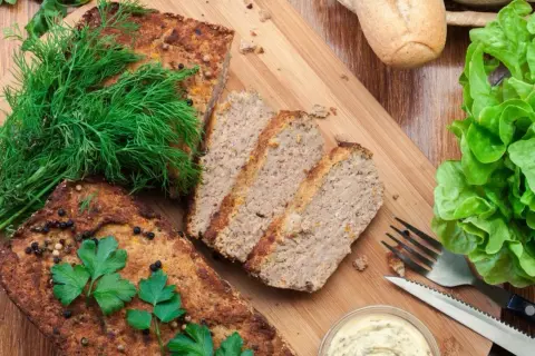 Jak przyprawić pasztet, by zyskał wyjątkowy smak i aromat