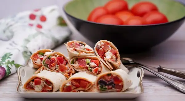 Przystawki na grill, które zachwycą gości i ułatwią grillowanie