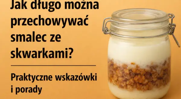Słoik ze smalcem i skwarkami na pomarańczowym tle.