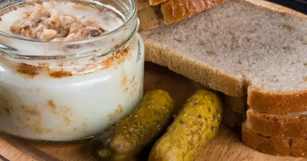 Jak zrobić smalec z cebulką - prosty przepis na domowy smak